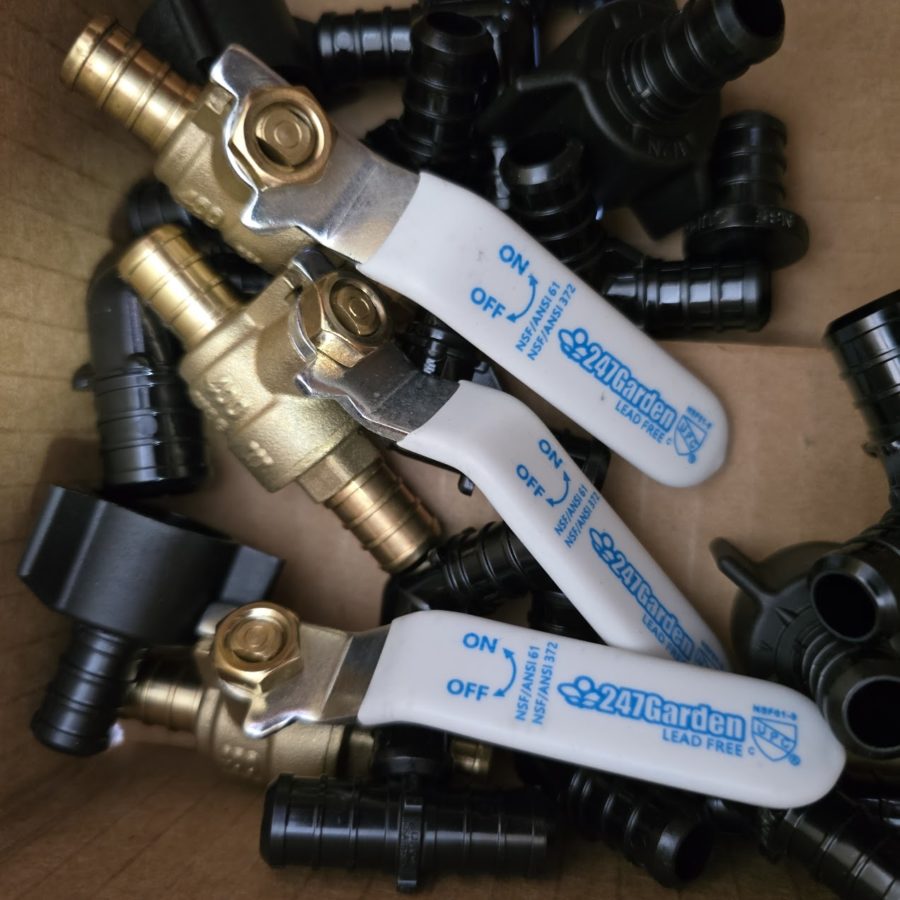 Choosing the Right PEX Fittings: Brass or Plastic? Expansion or Crimp?